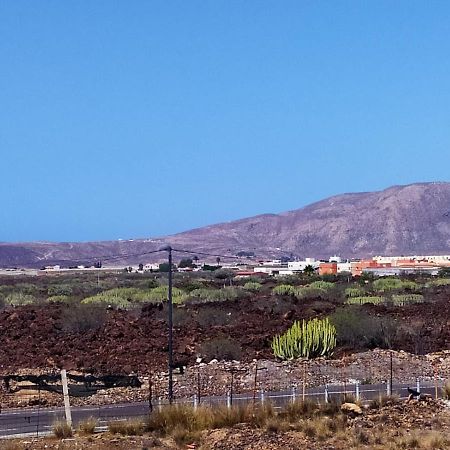 2 Bedroom Bright Apartment Tenerife Costa del Silencio Exterior foto